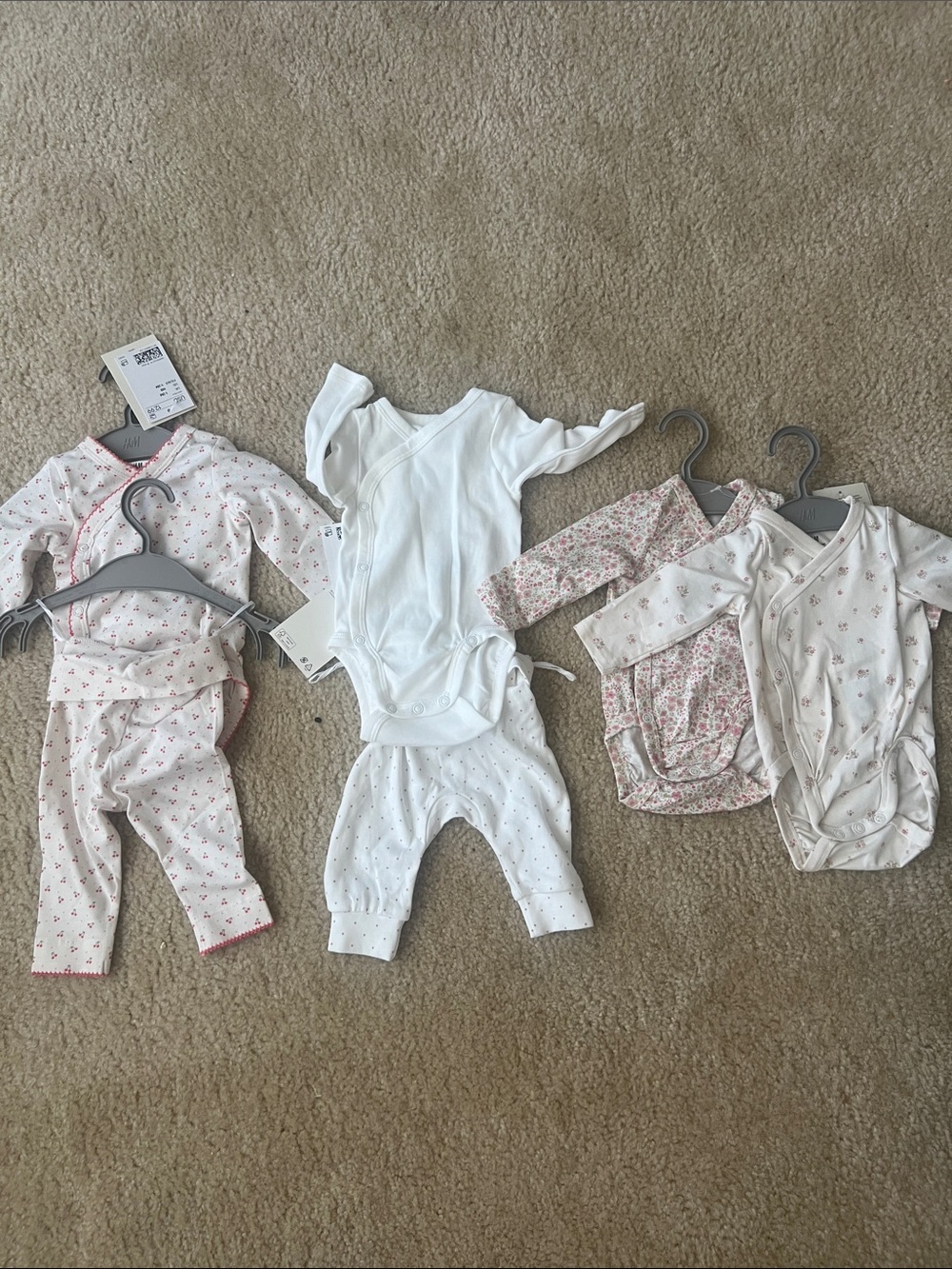 H&M Baby One-Piece Bodysuit Set in White and Light Pink Floral